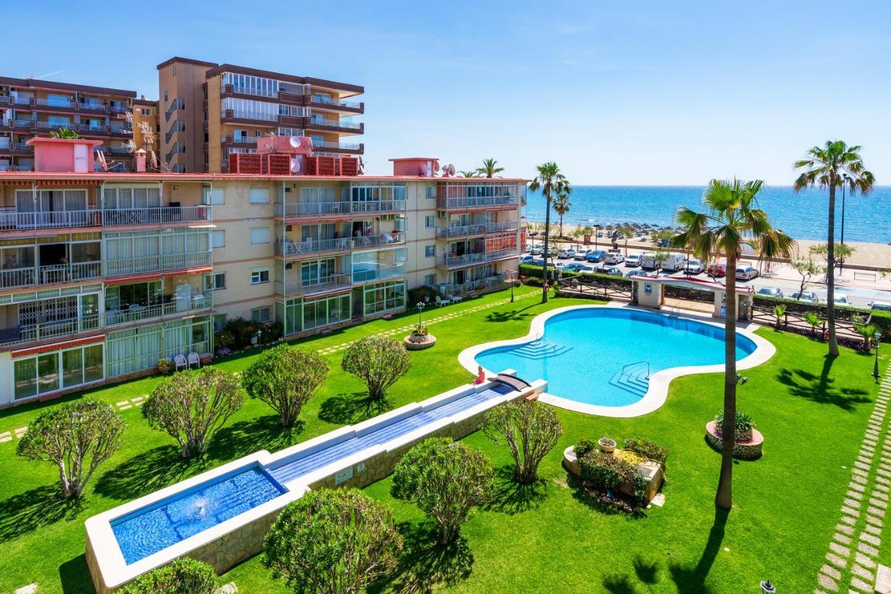 Beachfront Seaview Apartment In Los Boliches By Costarentals - Ref 141 Фуeнхирола Екстериор снимка