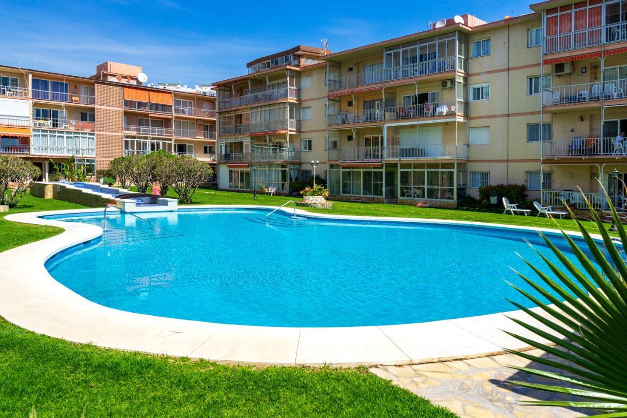 Beachfront Seaview Apartment In Los Boliches By Costarentals - Ref 141 Фуeнхирола Екстериор снимка