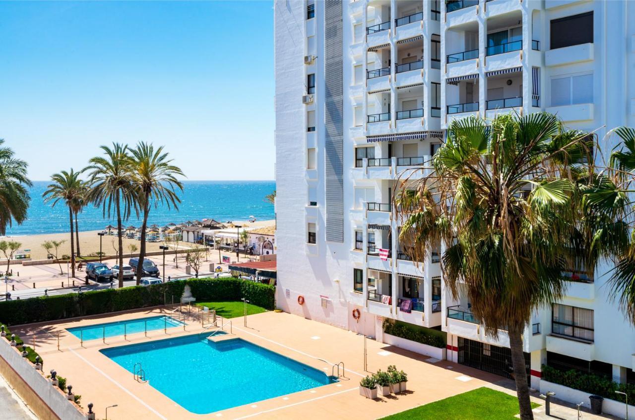 Beachfront Seaview Apartment In Los Boliches By Costarentals - Ref 141 Фуeнхирола Екстериор снимка
